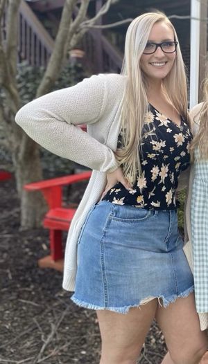 curvy blonde with glasses