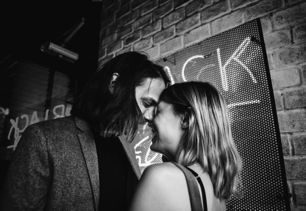 Jack gives his top ten tips on how to pick up a woman successfully from a night club.