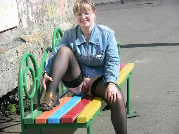 D'ya like this colorful bench?