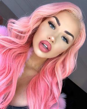 Wrap those lips around a big cock and swallow