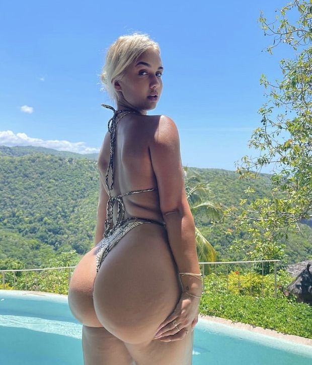 Blonde Big Butt