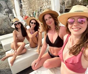 Choose one and f*ck her hard! 23 ❤️