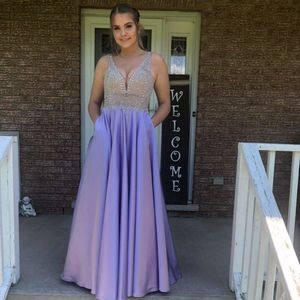 Bella beautiful prom dress
