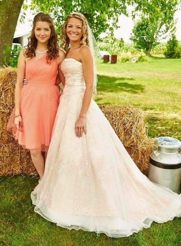Shaelee & mom wedding