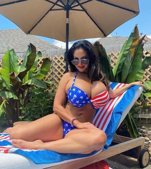 She's a Patriotic MILF.....