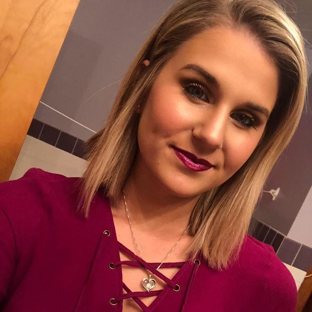 hot blonde wants cum on her face