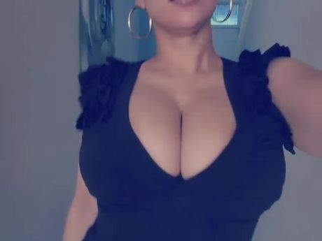 Portia Jenkins (theportiaj) titty twerk