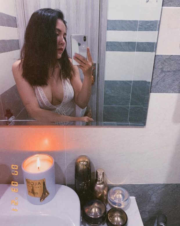 Asian Vietnamese Selfie - Kiều Max