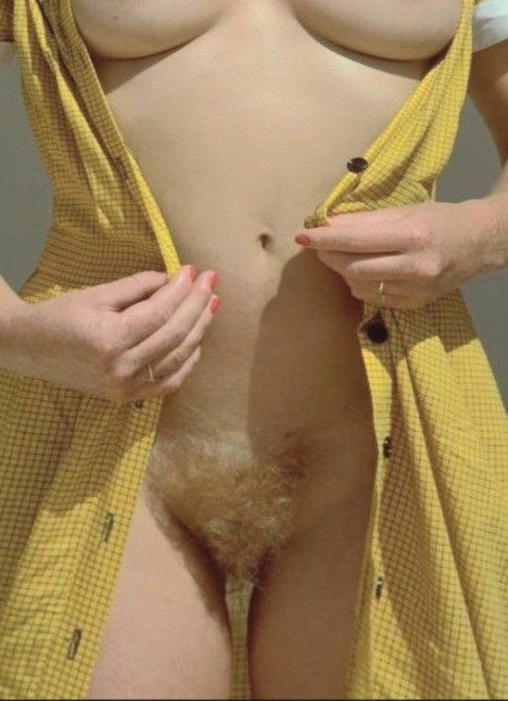 She just unbuttoned her dress and showed off that amazing pussy...wow!