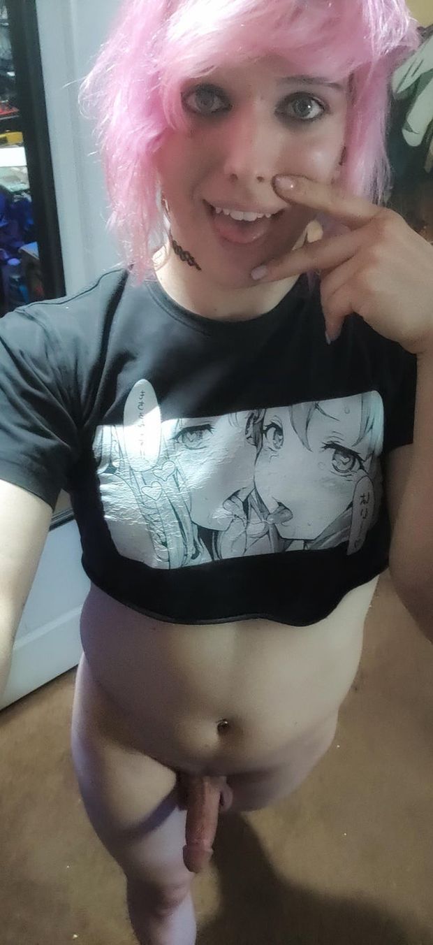 Show this slut off