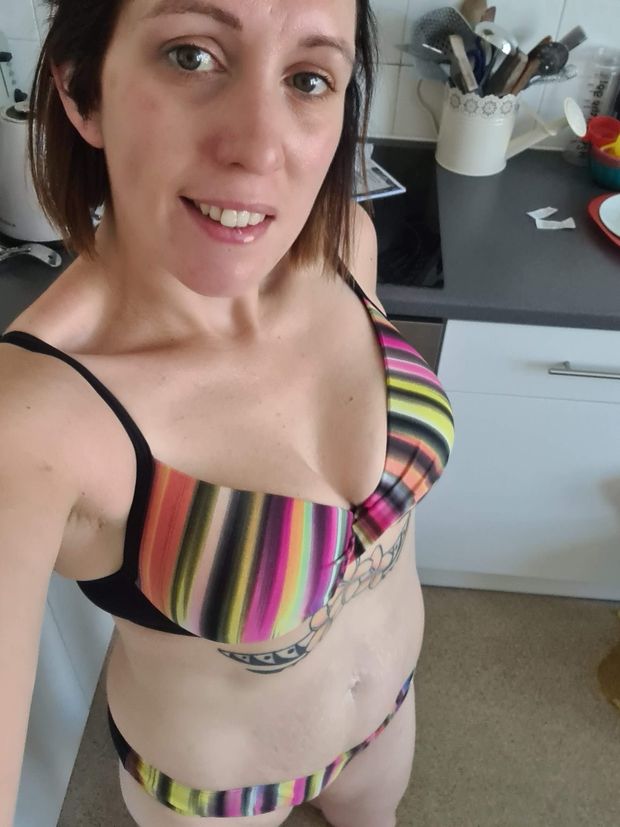 bikini selfie