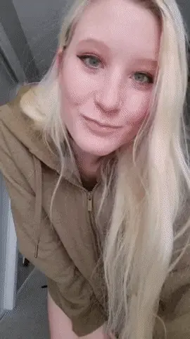 Blonde with great hangers
