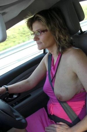 Mature One-Boob