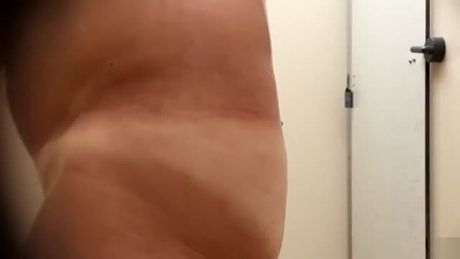 my BBW mom showers in the holiday park