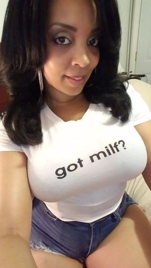 Milf selfie
