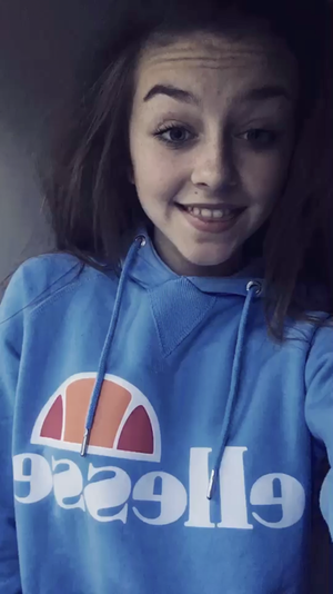 tight teen slut selfie