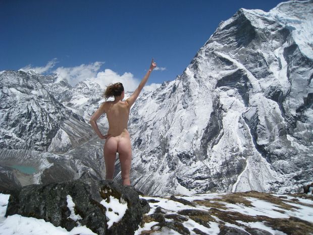 Nude ass in the mountains