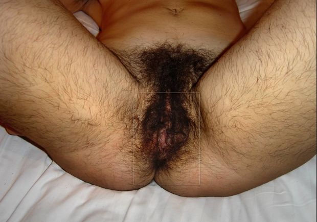 Lots of pussy hair