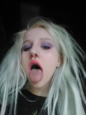 my boyfriend wants to see strangers fuck me