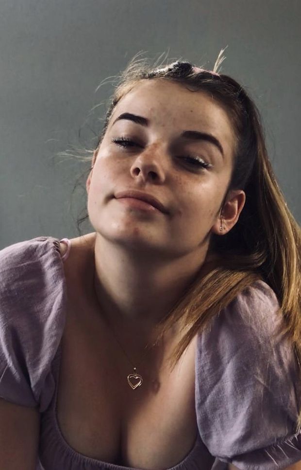 Blow job or play with her big fat tits