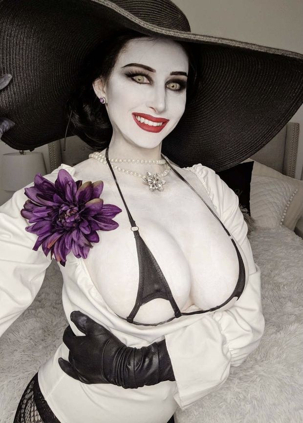 Lady Dimitrescu