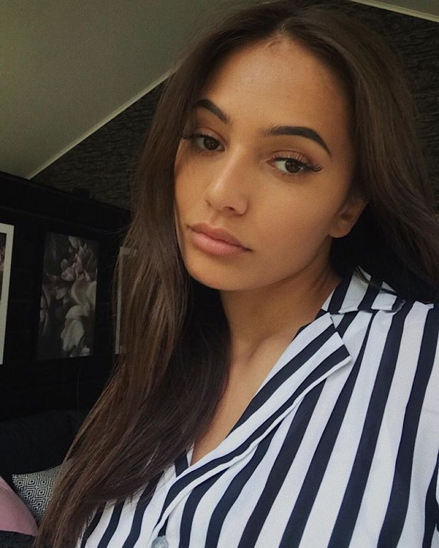 hot teen slutty seductive look