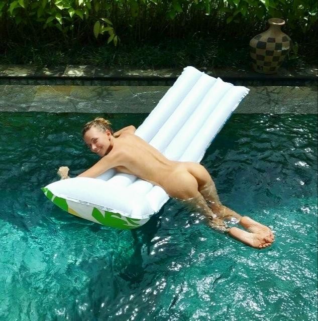 Pool floatie