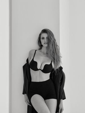 Emily Deyt-Aysage Huge tits spilling out of tiny bra