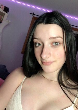 adorable teen camgirl slut selfie
