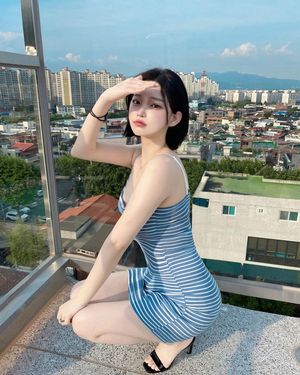 Kneeling to suck that cock.