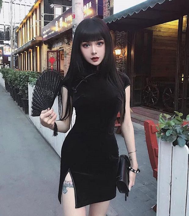 Goth teen