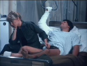 C'est ma mère qui s'occupe de me branler quand je ne peux pas le faire moi-même