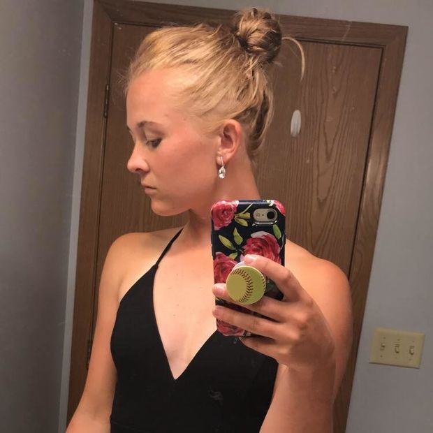 blonde mirror selfie