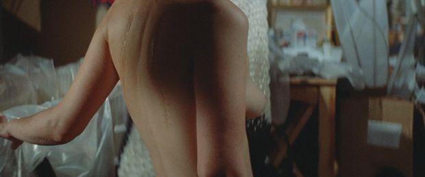 Sideboob in view.