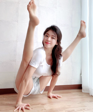 Syung Kim - Cowgirl or Missionary?