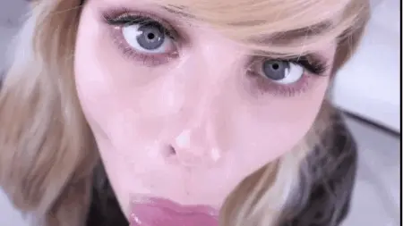 Skylar sucking pretty