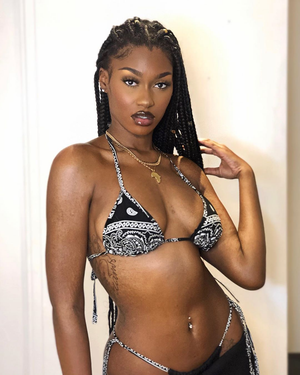 Elinda San looking cute in her bikini