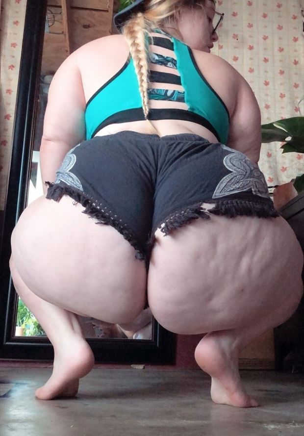 Please bitch sit on my cock