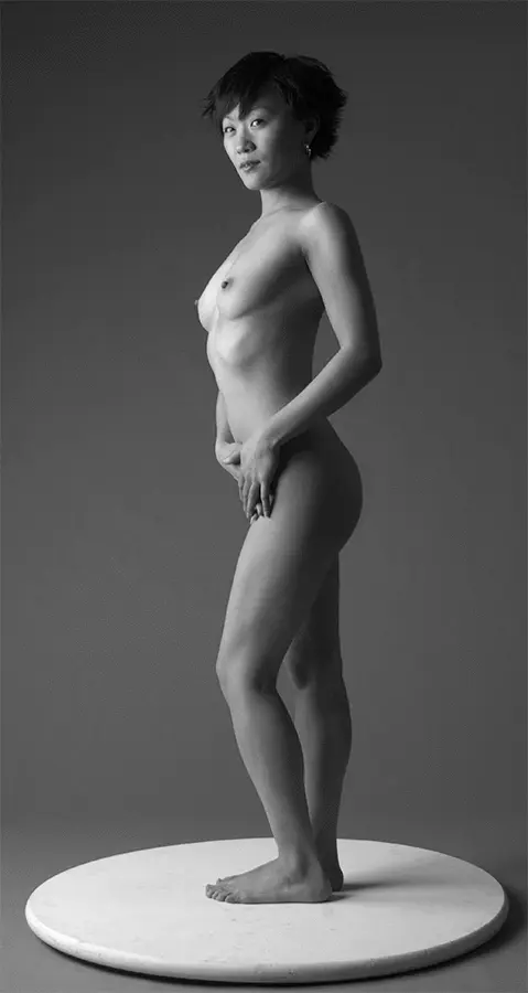 Asiatica desnuda!!