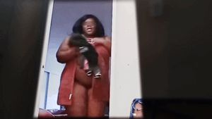 Caught sexy MILF shaking it