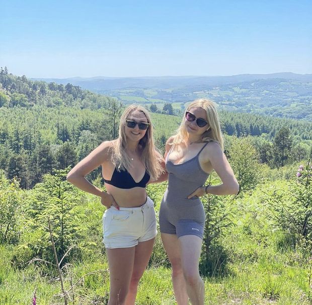 Slutty aria and her friend
