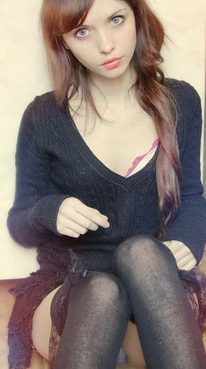 Don't pretend that you didn't check out the panty shot.