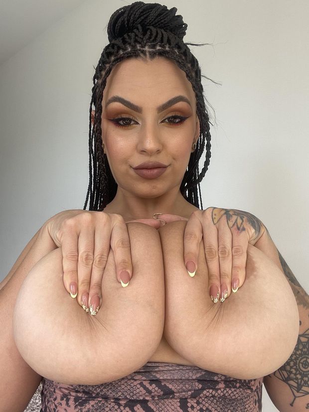 Even better! drop those tits!
