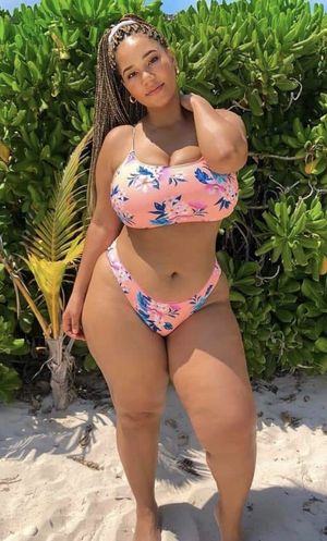 Katelyn Sade looking beautiful in her bikini