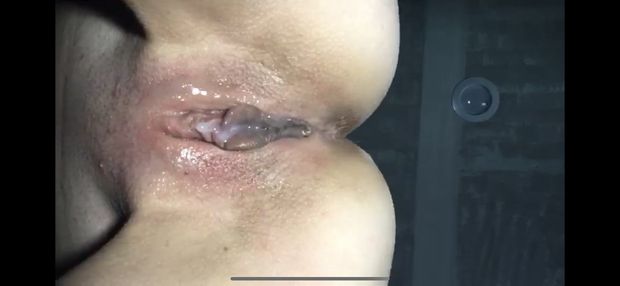 Freshly creampied pussy compliments of yours truly. Isnt a cum glazed pussy the best kind of pussy?!