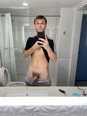 Kevin 26 yo gay dude living close to Manchester NH with bushy cock and balls