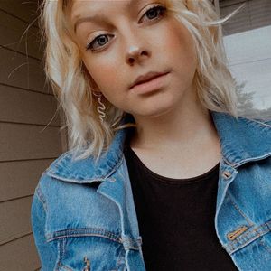 blonde teen slut selfie