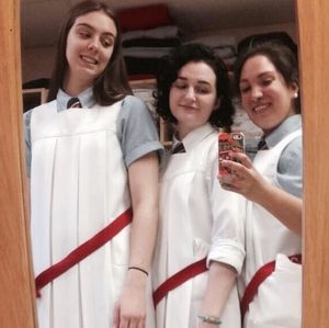 hs teens graduation selfie