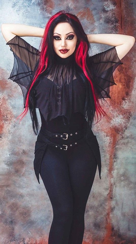 I don't bite, or maybe I do? (model: Dani Divine) sexy hips