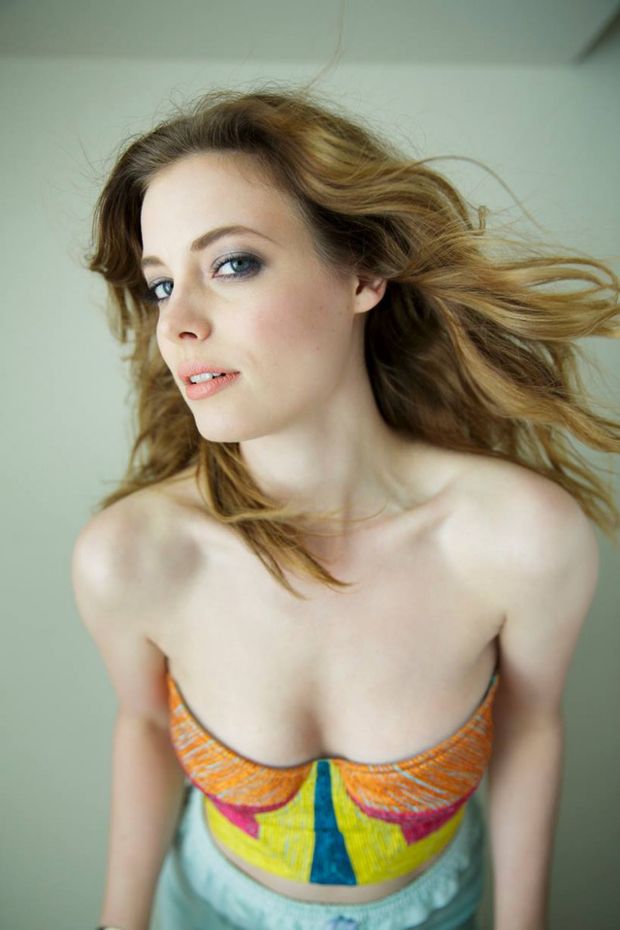 Sexy Gillian Jacobs Cleveage